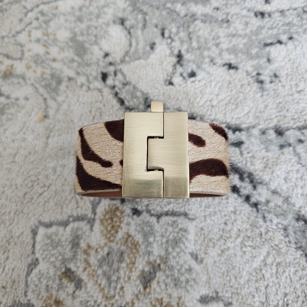 Leighelena wide jigsaw cuff bracelet